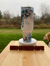 Load image into Gallery viewer, Flower Themed 40oz Tumblers