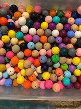 Load image into Gallery viewer, Custom Beaded Paci Clip