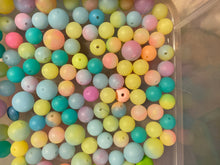 Load image into Gallery viewer, Custom Beaded Pet Necklace