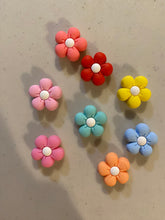 Load image into Gallery viewer, Flower/Initial Beaded Wine Glass Charm