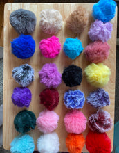 Load image into Gallery viewer, Custom Beaded bag clips w/pompom
