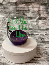 Load image into Gallery viewer, Halloween themed Glitter Wine Glass
