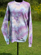 Load image into Gallery viewer, Halloween colors marbled Sweatshirt
