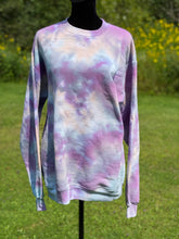 Load image into Gallery viewer, Halloween colors marbled Sweatshirt
